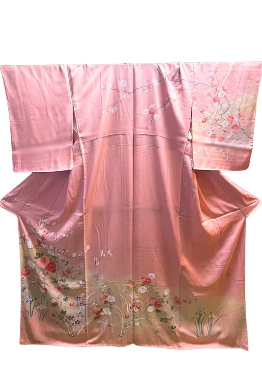 Houmongi Kimono: Delicate Hand-painted Yuzen