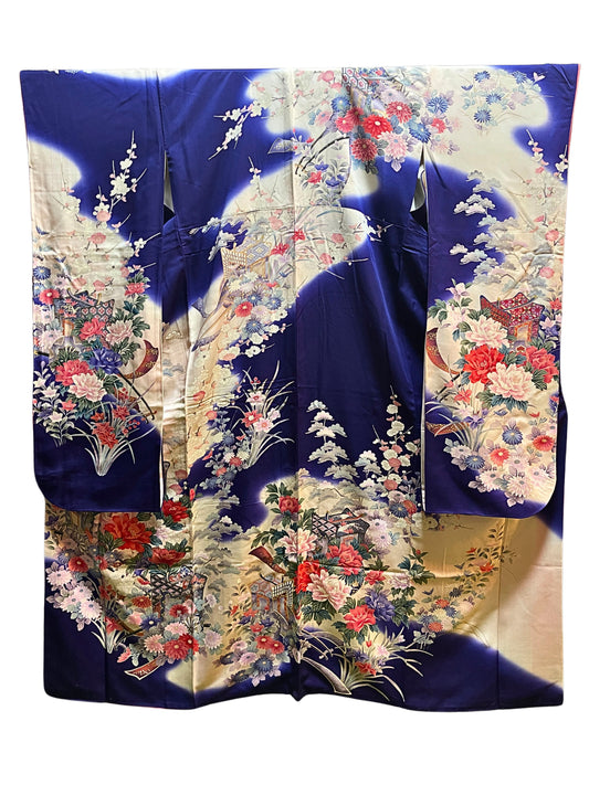 Furisode Kimono: Seasonal Bloom